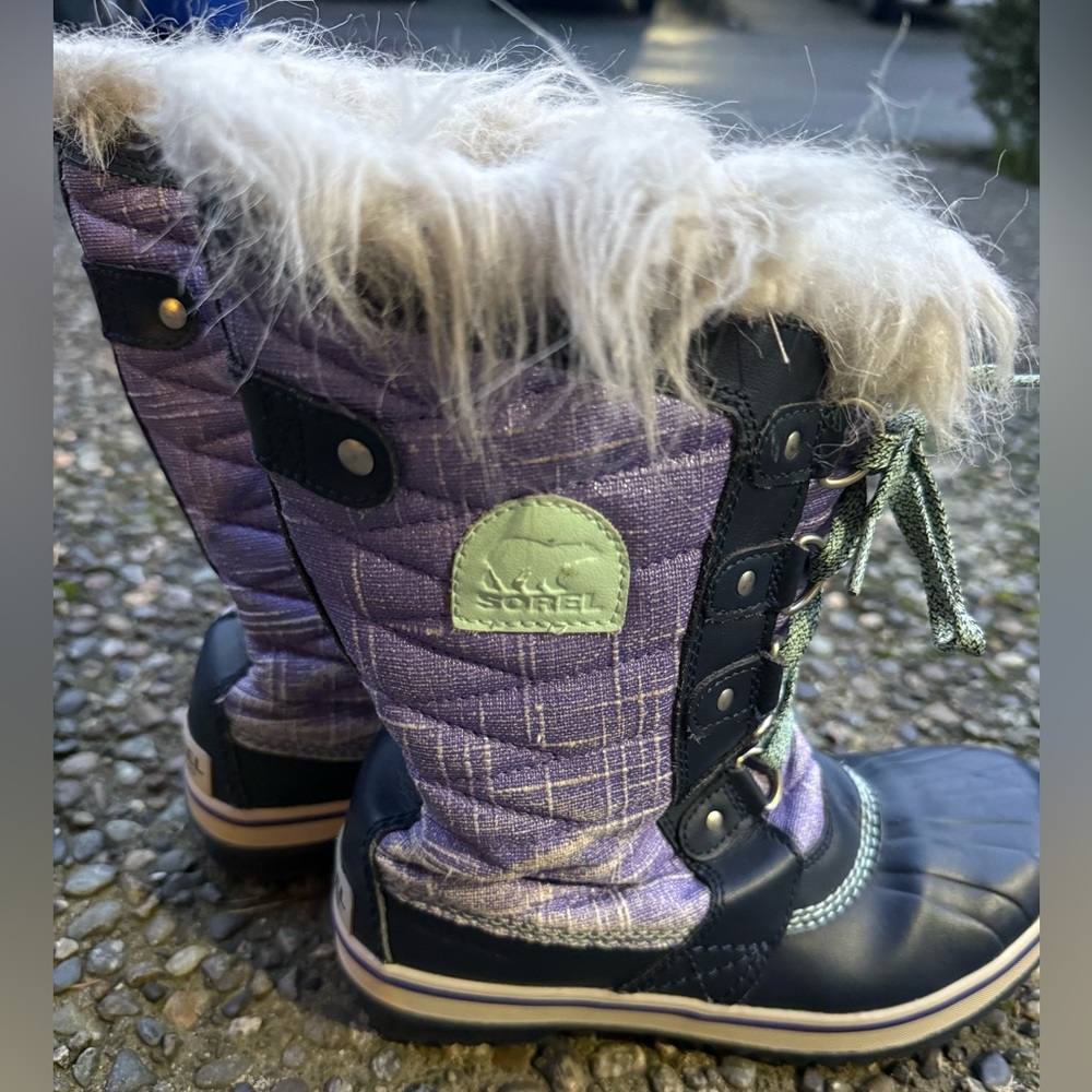 Sorel Tofino II Lavender and Navy Kids Snow Boots